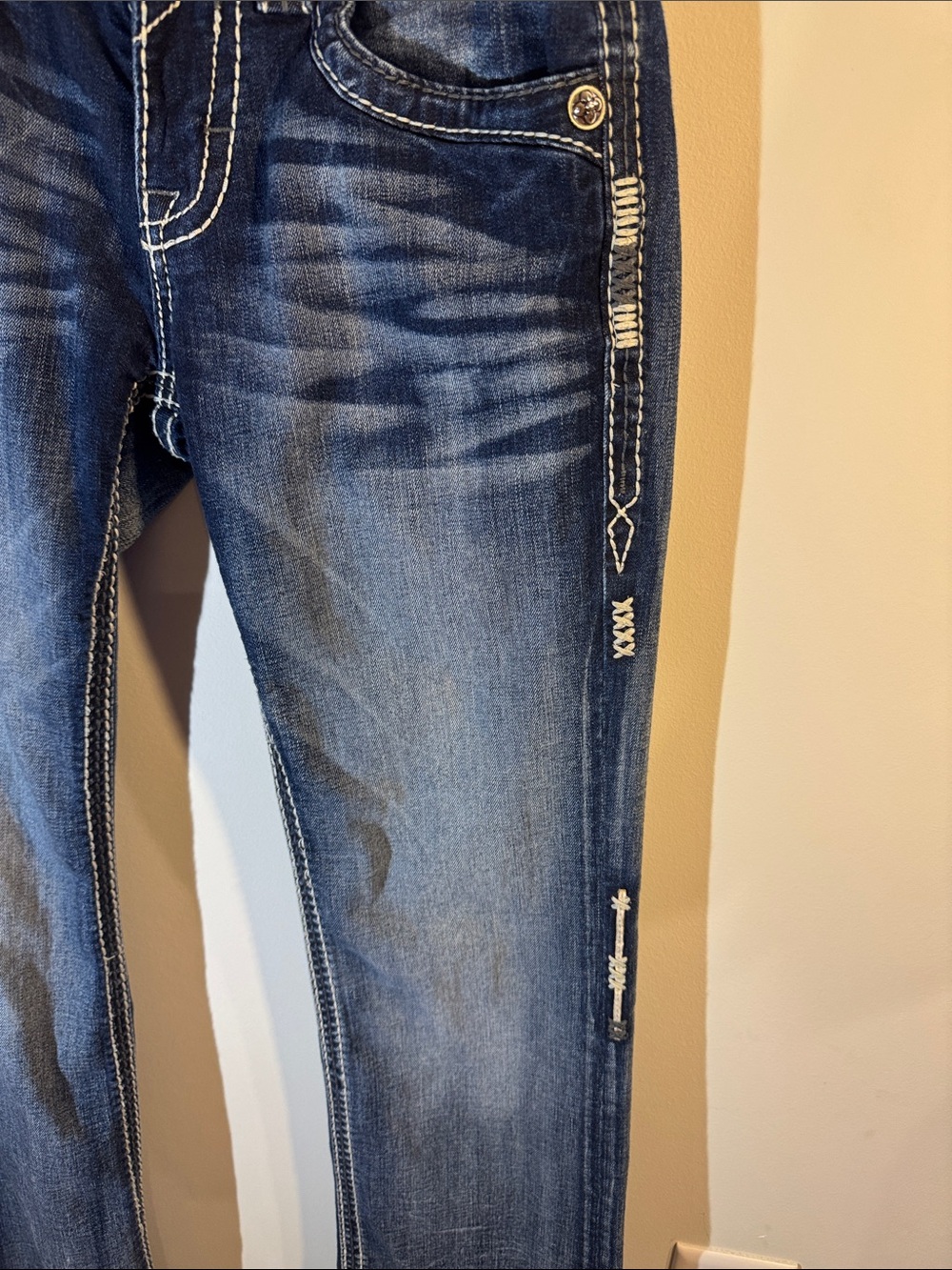 Rock Revival Men’s Dark Blue Embroidered Bootcut Jeans - Picture 3 of 7